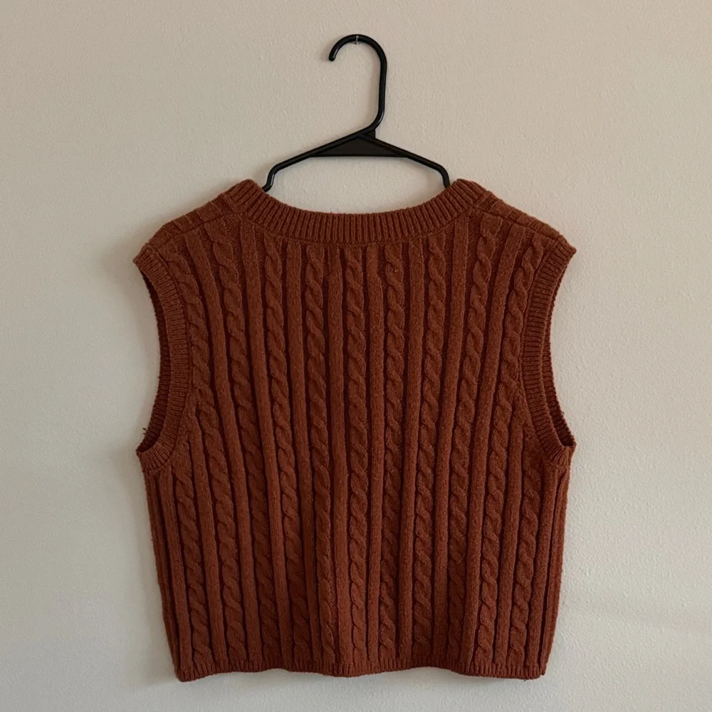 Brown Cable Knit Sweater Vest - Picture 4 of 4